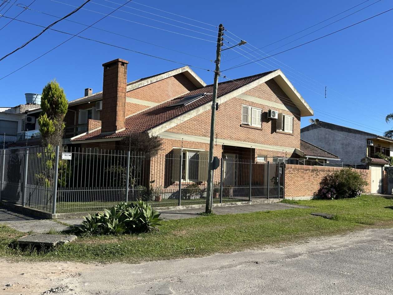 Casa, 3 quartos, 278 m² - Foto 2