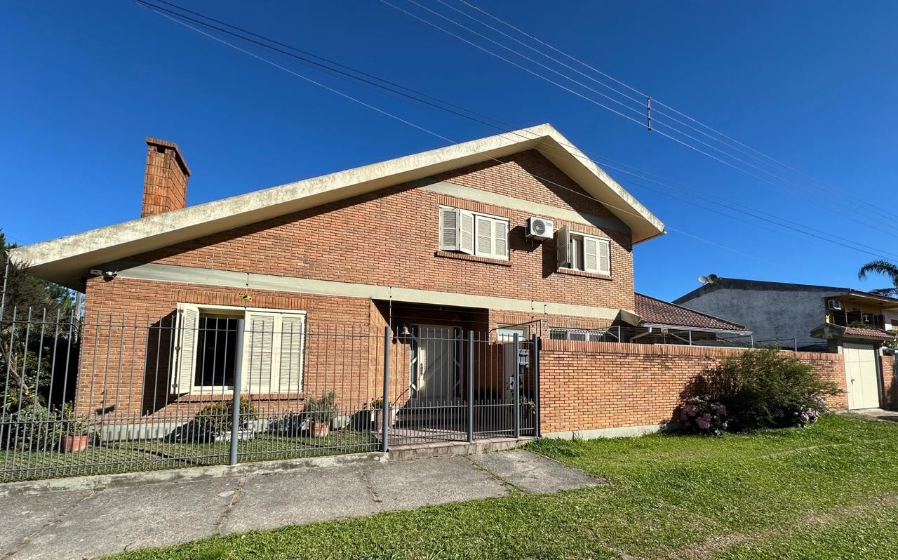 Casa, 3 quartos, 278 m² - Foto 1