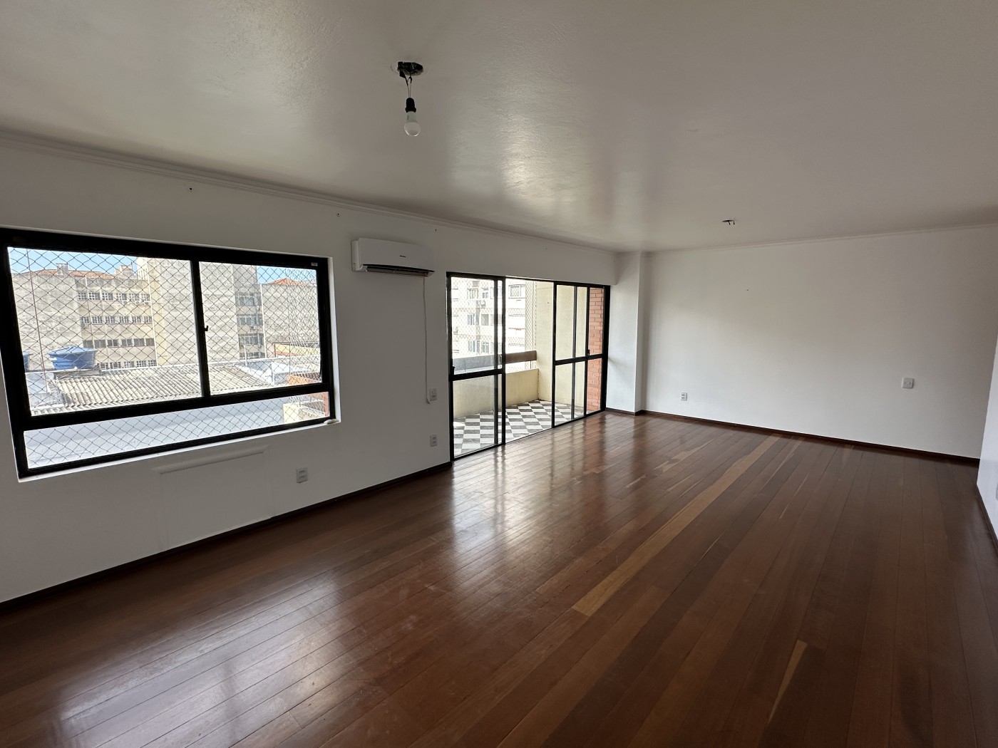 Apartamento, 3 quartos, 146 m² - Foto 2